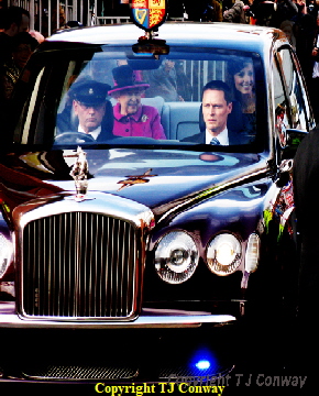 Photo of Queen Elizabeth & Kate Middleton diamond jubilee tour 